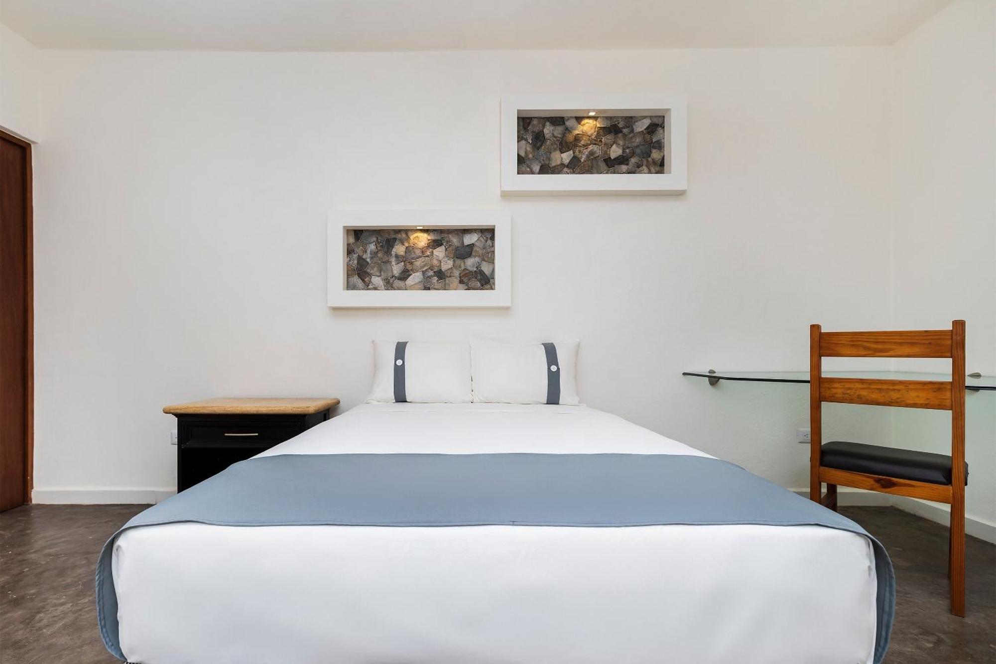 Capital O Hotel Joyma Suites, San Luis San Luis Potosi Ngoại thất bức ảnh