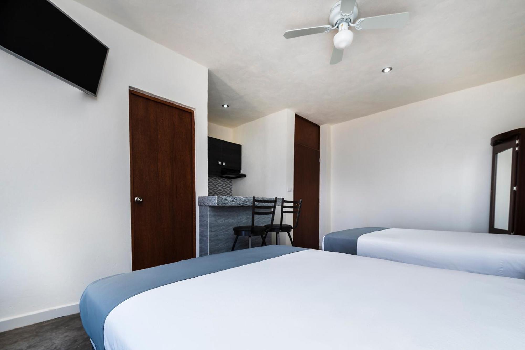 Capital O Hotel Joyma Suites, San Luis San Luis Potosi Ngoại thất bức ảnh