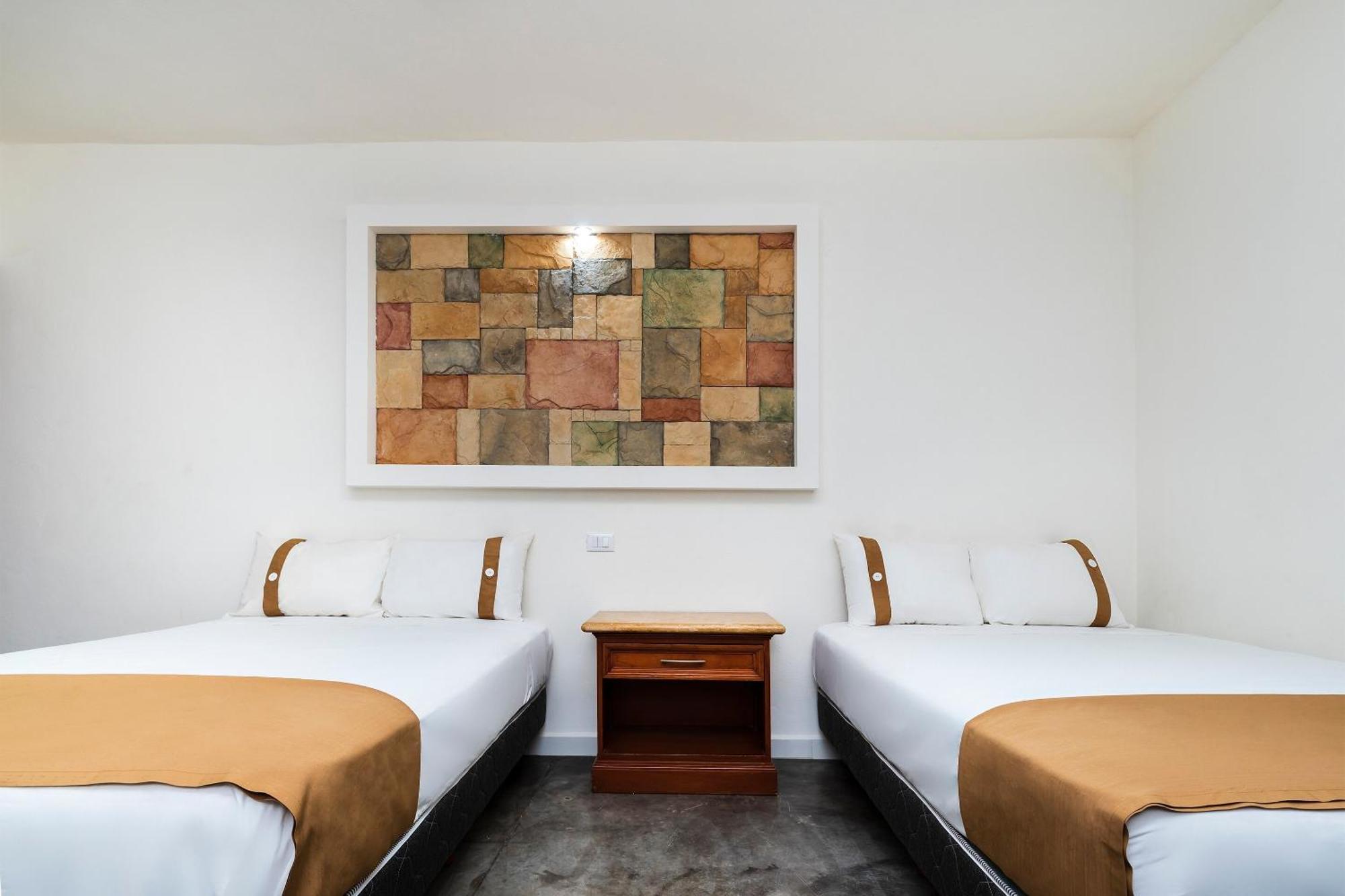 Capital O Hotel Joyma Suites, San Luis San Luis Potosi Ngoại thất bức ảnh