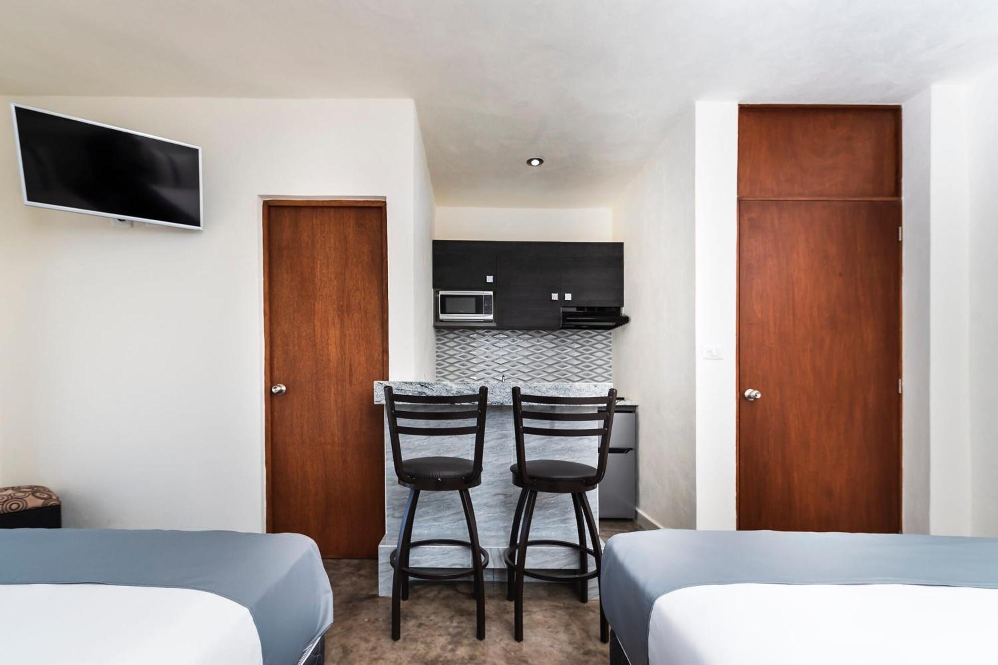 Capital O Hotel Joyma Suites, San Luis San Luis Potosi Ngoại thất bức ảnh